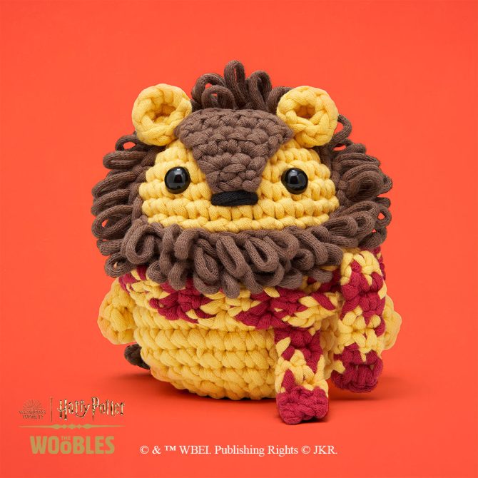 Gryffindor™ Lion and Scarf Bundle