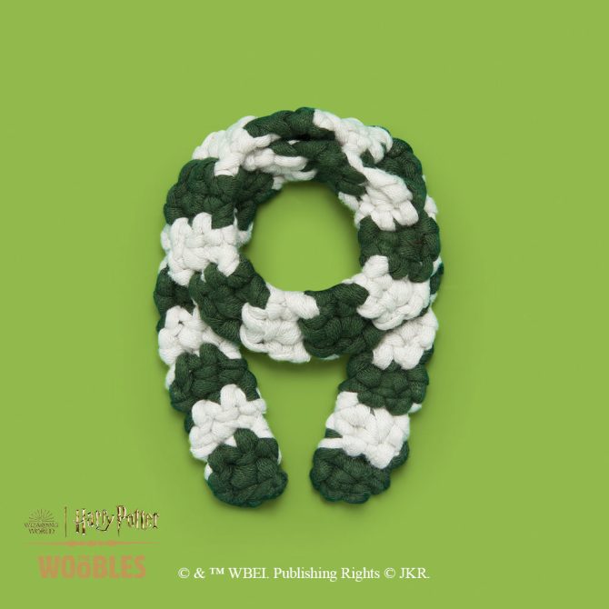 Slytherin™ Serpent and Scarf Bundle - Image 4